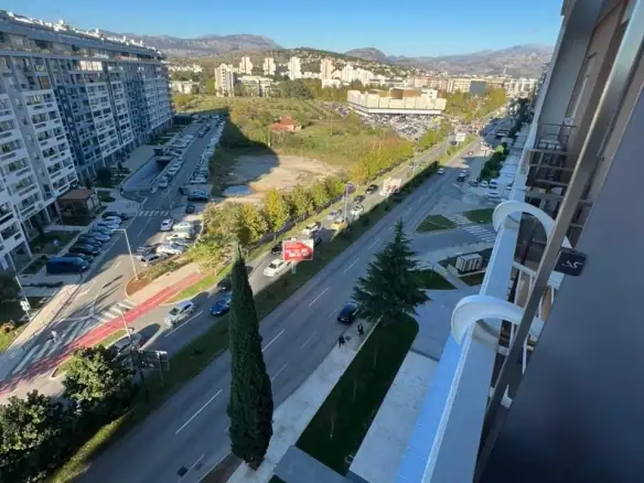 Dvosoban stan sa tri terase, Central Point, Podgorica — fotografija 12