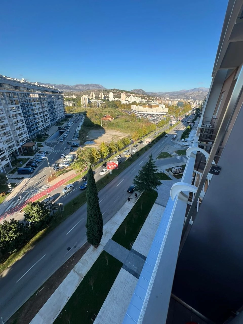 Dvosoban-stan-u-naselju-Central-Point-Podgorica-11 Dvosoban stan sa tri terase, Central Point, Podgorica — fotografija 12