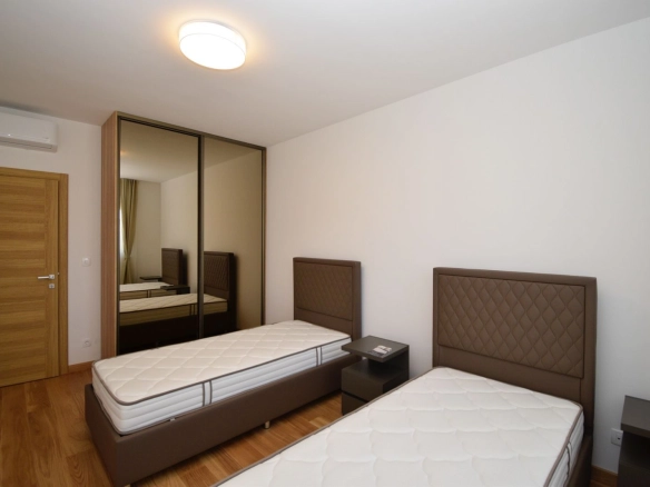 Dvosoban stan u kompleksu New City, Podgorica — fotografija 2