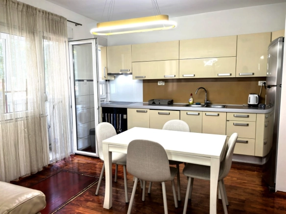 Izdavanje: Trosoban stan 732 m² – Preko Morače, Podgorica — fotografija 6