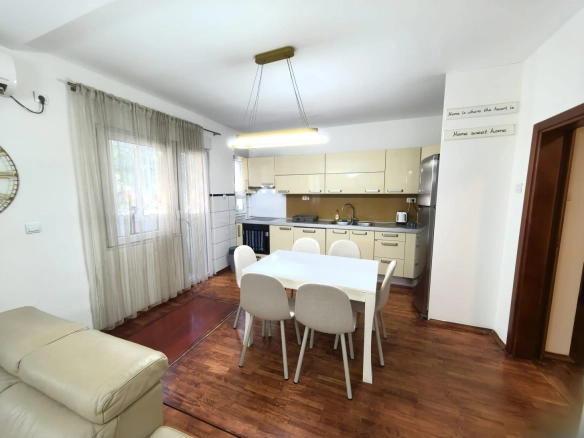Izdavanje: Trosoban stan 732 m² – Preko Morače, Podgorica — fotografija 11