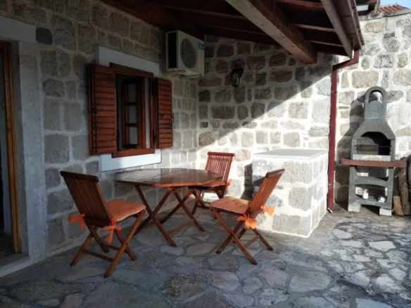 Dvosoban stan 87 m² – Kotor — fotografija 2