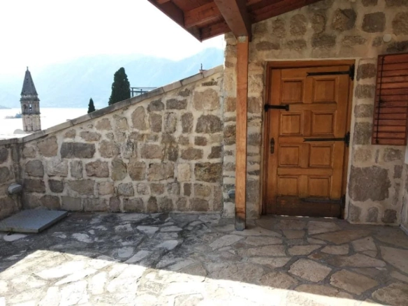 Dvosoban stan 87 m² – Kotor — fotografija 3
