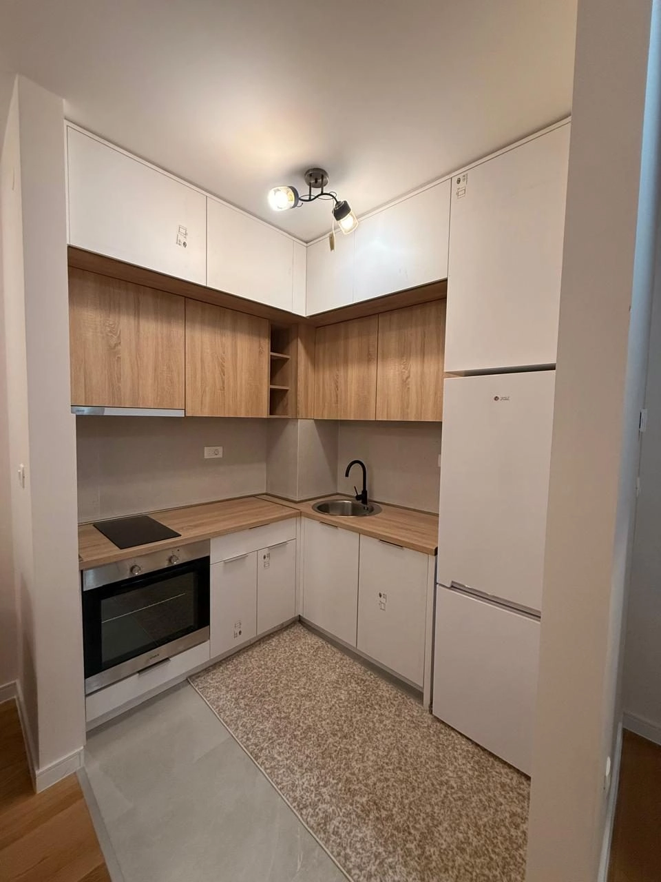Jednosoban-stan-u-kompleksu-Central-Point-Podgorica-3 Izdavanje: Jednosoban stan 47 m² – Central Point, Podgorica — fotografija 4
