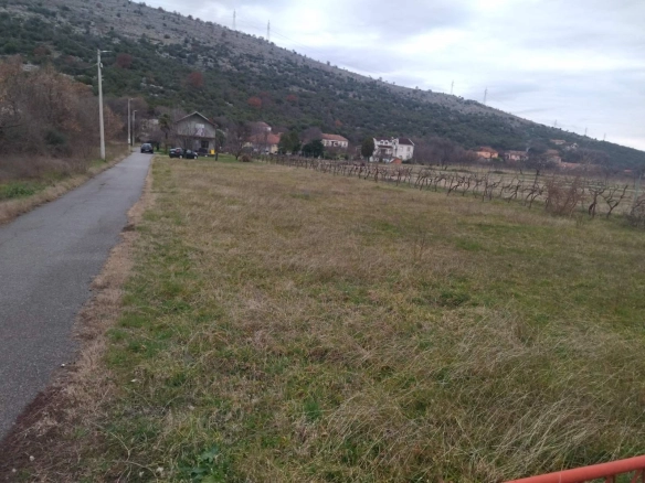Plac 942 m² – Tološi, Podgorica — fotografija 2