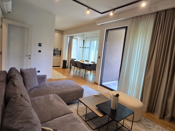 Izdavanje: Trosoban stan 852 m² – Vezirov most, Podgorica — fotografija 6