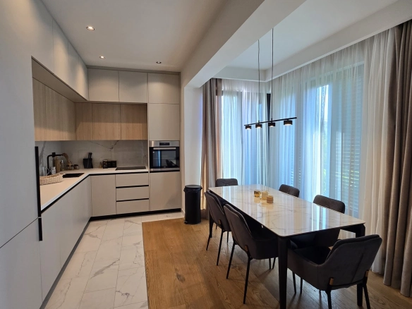 Izdavanje: Trosoban stan 852 m² – Vezirov most, Podgorica — fotografija 7