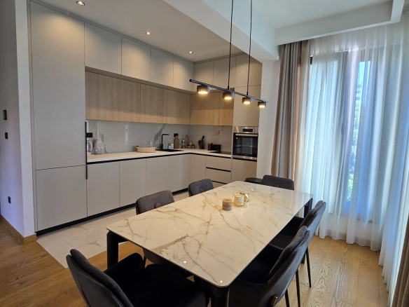 Izdavanje: Trosoban stan 852 m² – Vezirov most, Podgorica — fotografija 8