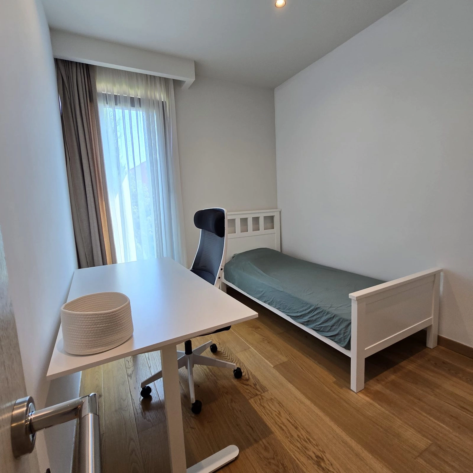 Izdavanje: Trosoban stan 852 m² – Vezirov most, Podgorica — fotografija 12
