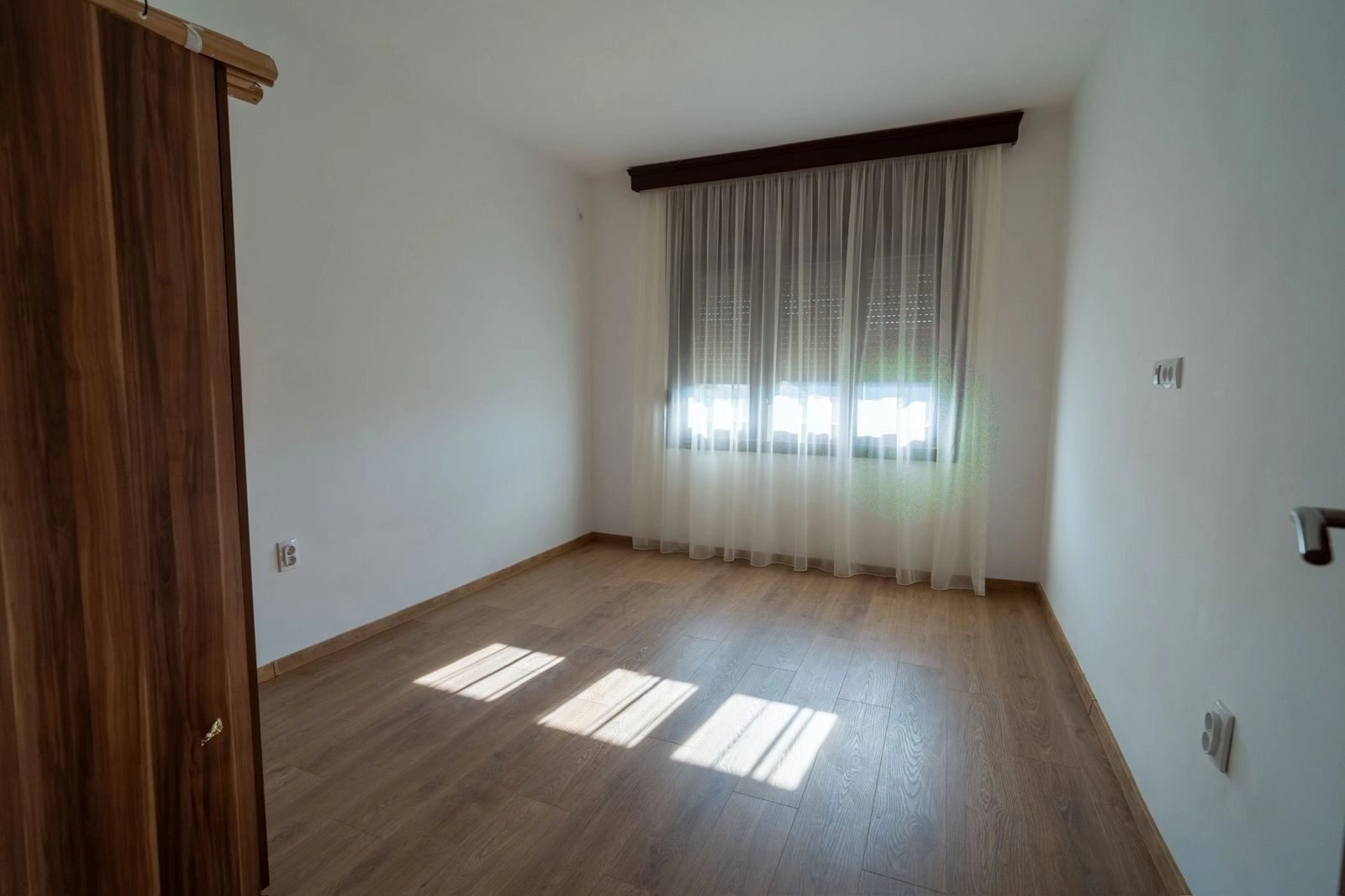 Izdavanje: Trosoban stan 1.102 m² – City kvart, Podgorica — fotografija 7