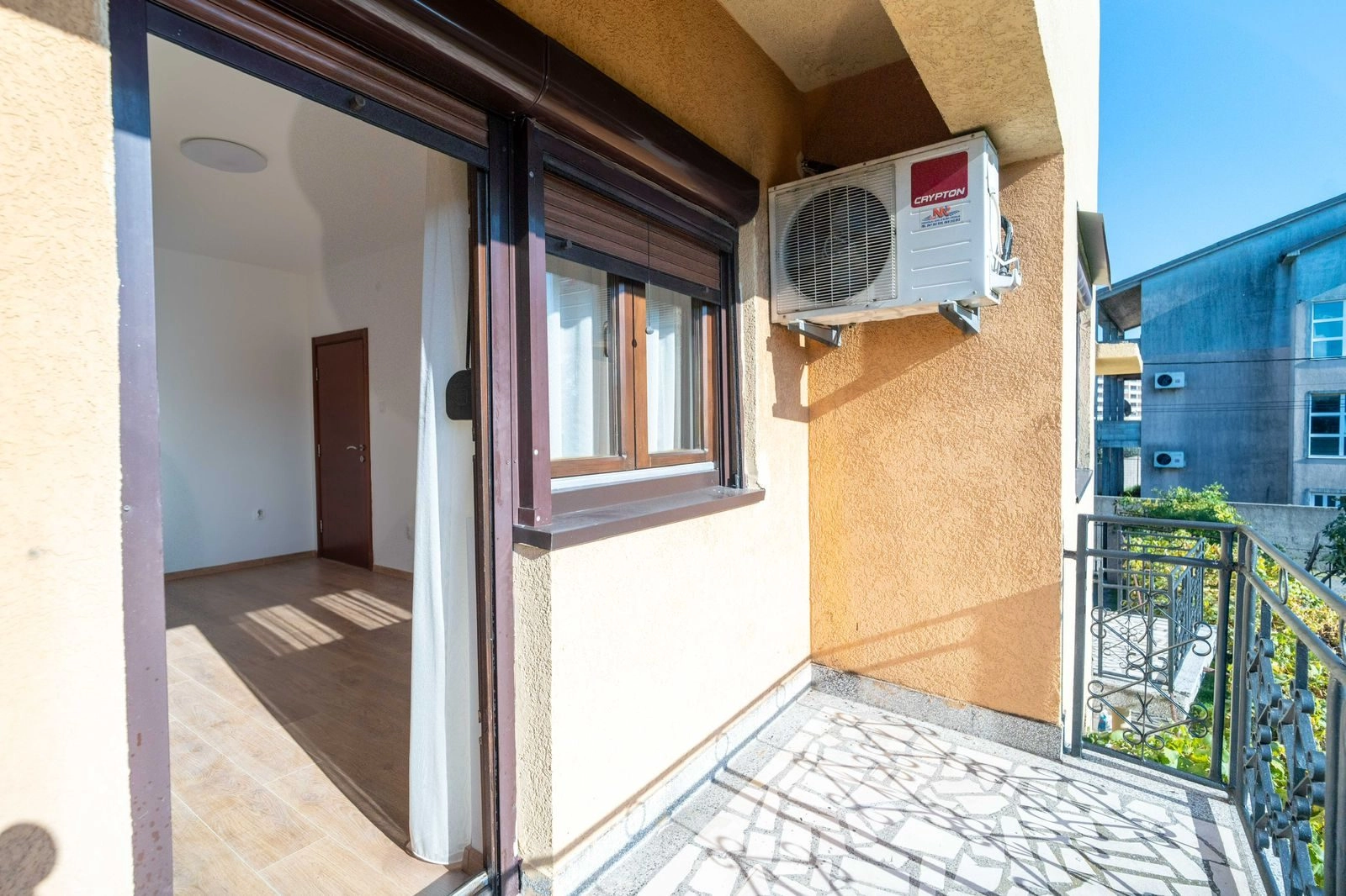 Izdavanje: Trosoban stan 1.102 m² – City kvart, Podgorica — fotografija 10