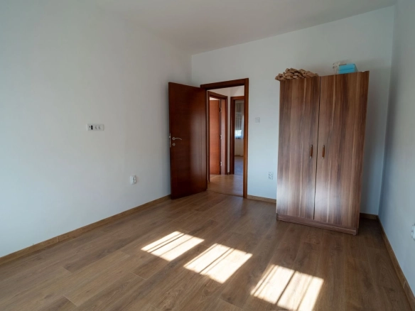 Izdavanje: Trosoban stan 1.102 m² – City kvart, Podgorica — fotografija 12