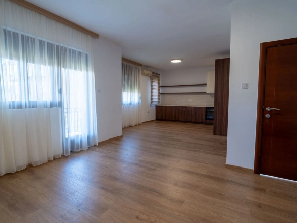 Izdavanje: Trosoban stan 1.102 m² – City kvart, Podgorica — fotografija 15