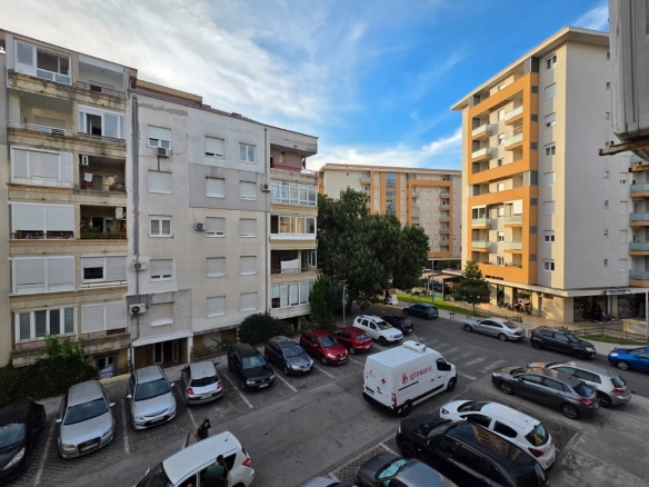 Namješten dvosoban stan u Zagoriču, Podgorica — fotografija 4