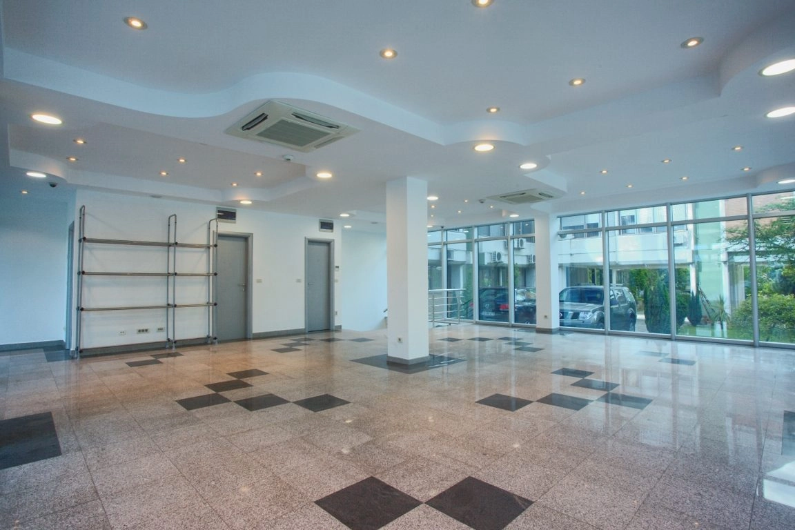 Poslovni-prostor-u-centru-Razvrsje-City-kej-Podgorica-2 Izdavanje: Poslovni prostor 214 m² – City kej, Podgorica — fotografija 3
