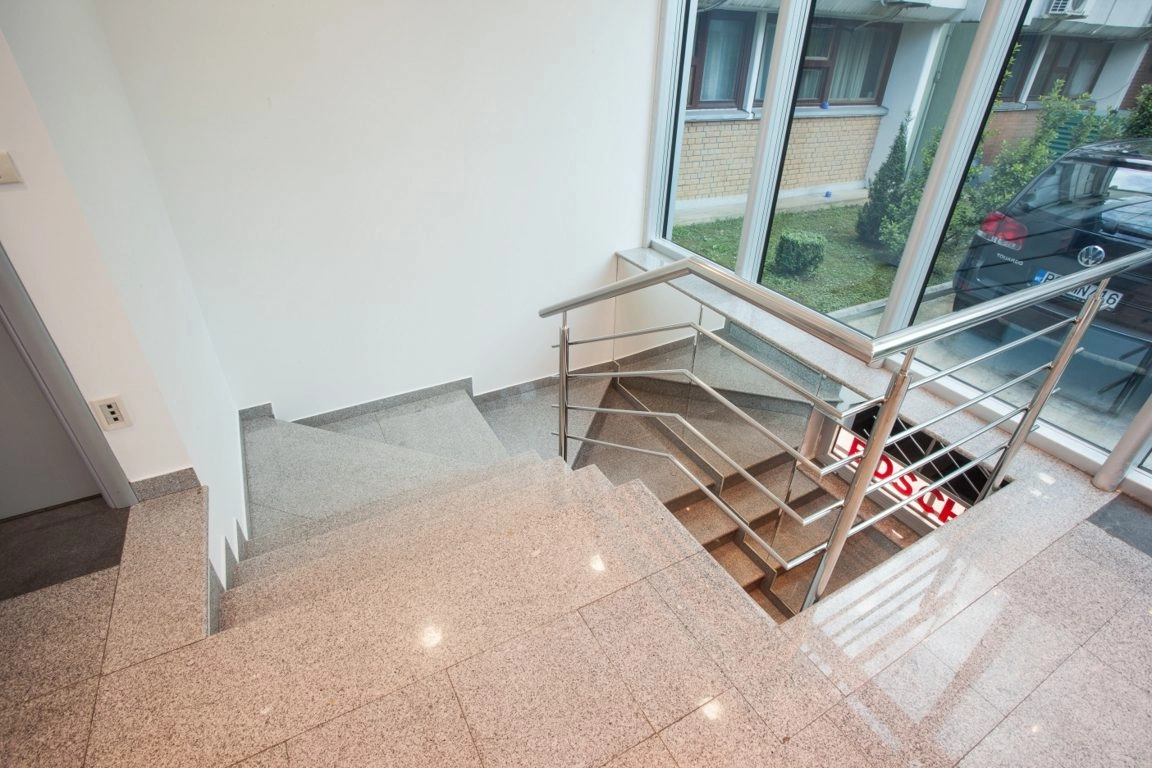 Poslovni-prostor-u-centru-Razvrsje-City-kej-Podgorica-7 Izdavanje: Poslovni prostor 214 m² – City kej, Podgorica — fotografija 8