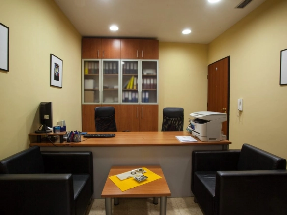 Izdavanje: Poslovni prostor 214 m² – City kej, Podgorica — fotografija 9