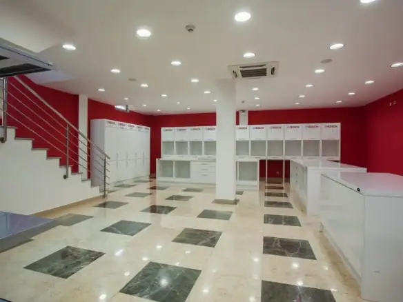Izdavanje: Poslovni prostor 214 m² – City kej, Podgorica — fotografija 10