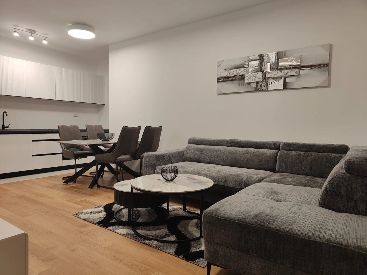 Dvosoban stan 53 m² u City kvartu