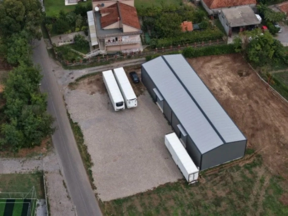 Izdavanje: Poslovni prostor 450 m² – Zeta, Podgorica — fotografija 2