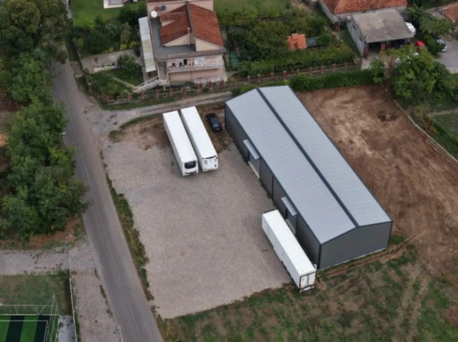 Izdavanje: Poslovni prostor 450 m² – Zeta, Podgorica — fotografija 2
