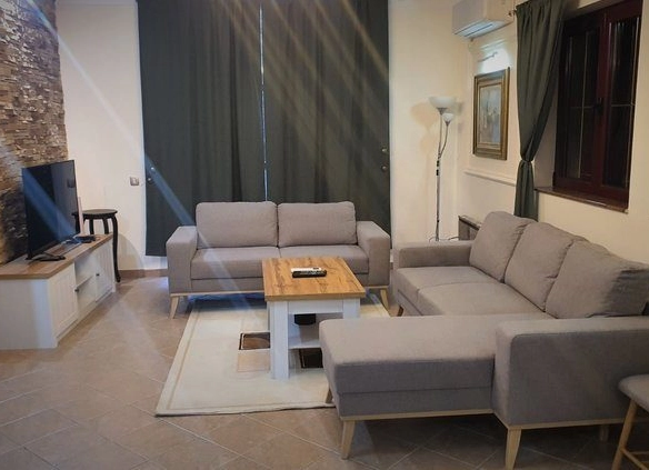 Izdavanje: Kuća 250 m² – Donja Gorica, Podgorica — fotografija 2