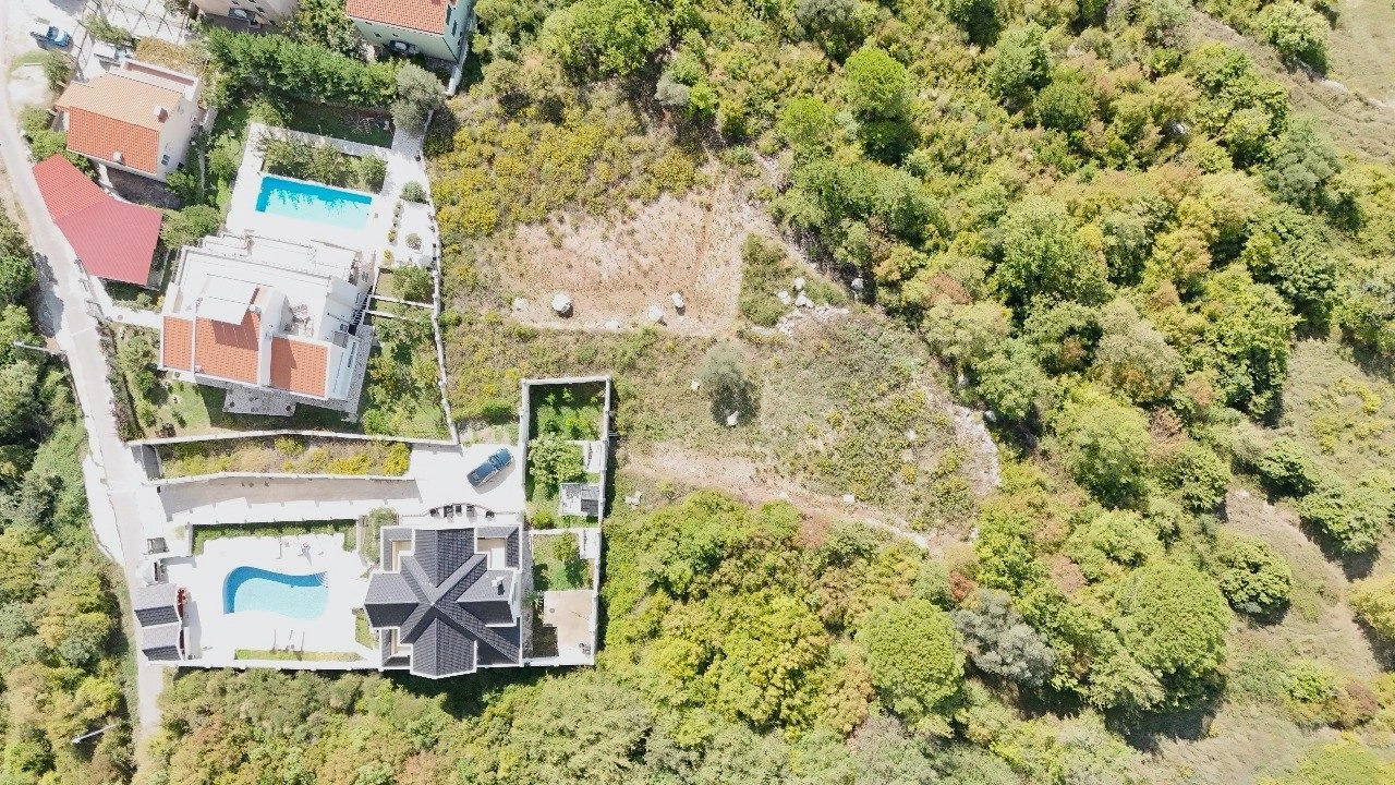 Plac-sa-pogledom-na-more-u-Markovicima-Budva-2 Plac 1.700 m² – Markovići, Budva — fotografija 3