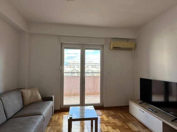 Izdavanje: Jednosoban stan 43 m² – Preko Morače, Podgorica