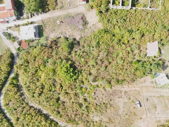 Plac 1.035 m² – Markovići, Budva — fotografija 2