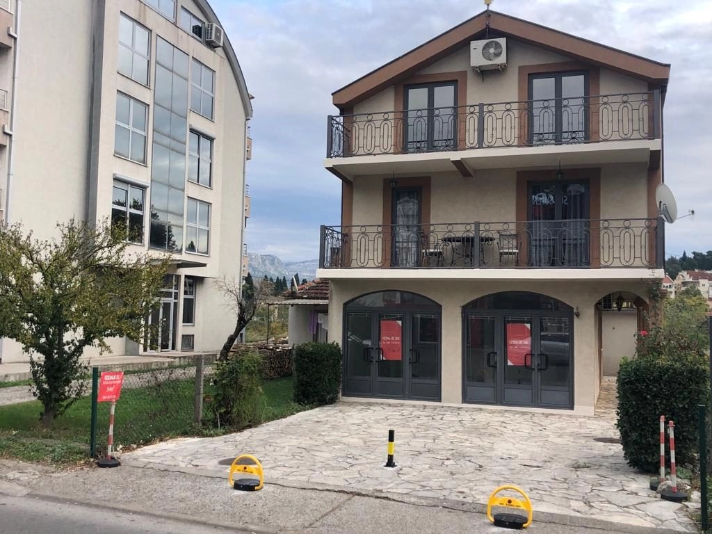 Izdavanje: Dvosoban stan 77 m² – Momišići, Podgorica — fotografija 12