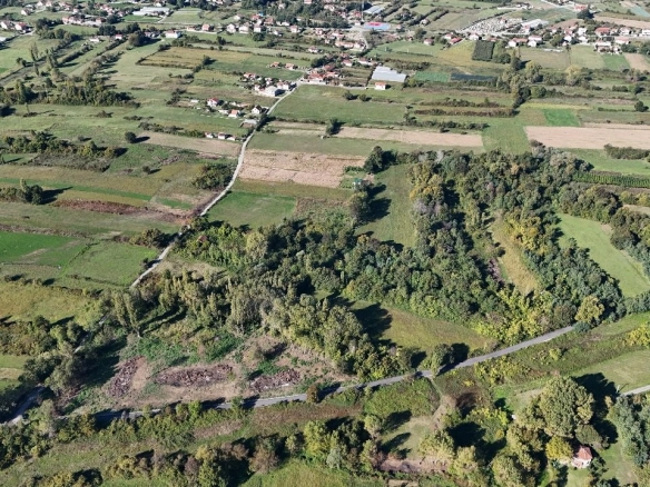 Plac 9.500 m² – Zeta, Podgorica — fotografija 2