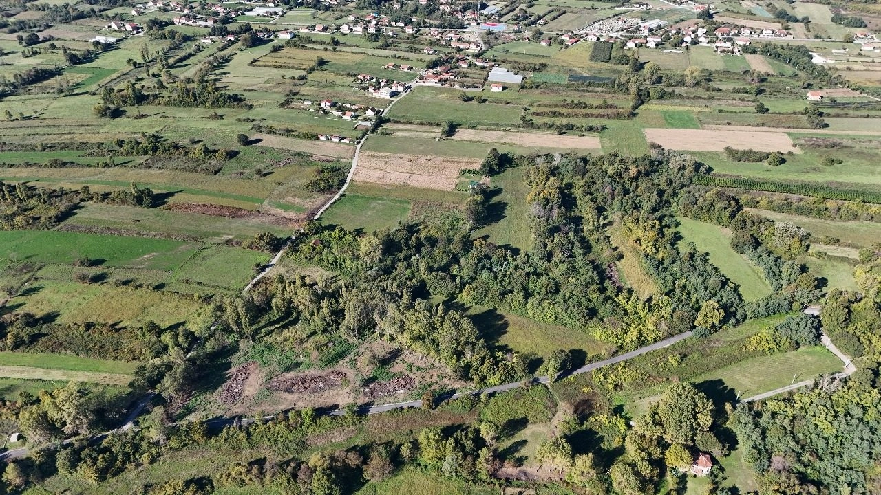 Plac 9.500 m² – Zeta, Podgorica — fotografija 2