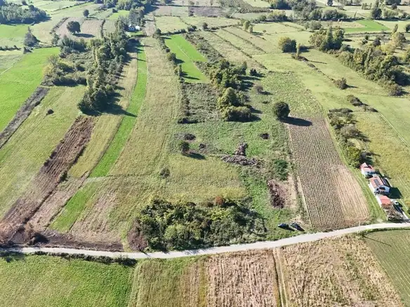 Plac 5.500 m² – Zeta, Podgorica — fotografija 2