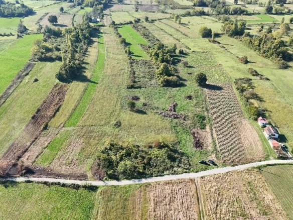 Plac 5.500 m² – Zeta, Podgorica — fotografija 5