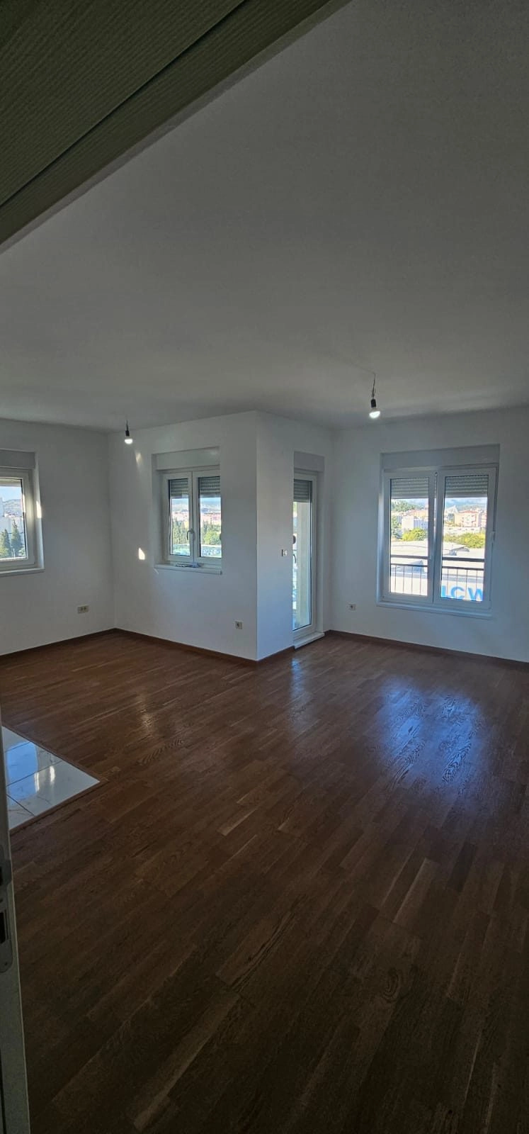 Dvosoban-stan-70-m²-za-izdavanje-Podgorica-2 Izdavanje: Dvosoban stan 70 m² – Podgorica — fotografija 3