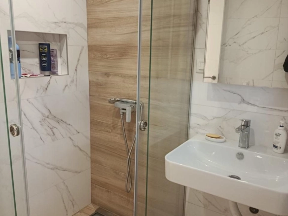 Izdavanje: Dvosoban stan 100 m² – Preko Morače, Podgorica — fotografija 12