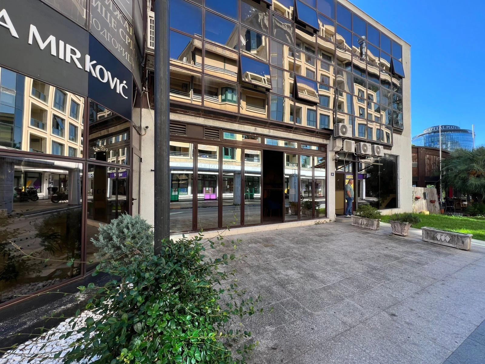 Poslovni-prostor-za-kafic-Krusevac-Podgorica-1 Izdavanje: Poslovni prostor 78 m² – Kruševac, Podgorica — fotografija 2