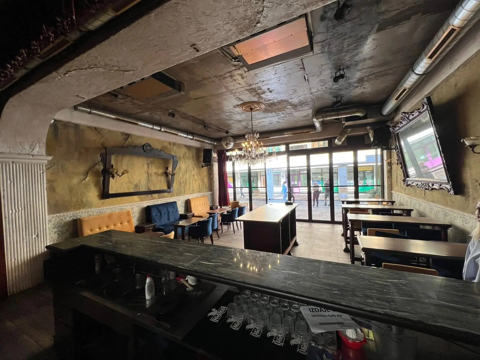 Poslovni-prostor-za-kafic-Krusevac-Podgorica-2 Izdavanje: Poslovni prostor 78 m² – Kruševac, Podgorica — fotografija 3