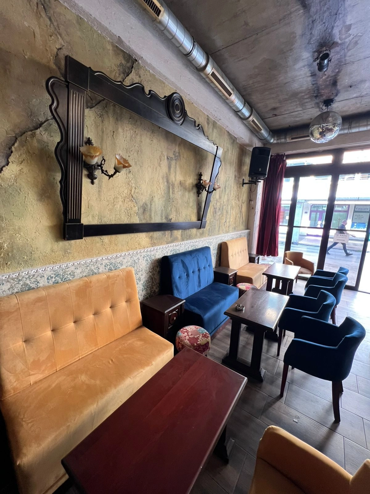 Poslovni-prostor-za-kafic-Krusevac-Podgorica-10 Izdavanje: Poslovni prostor 78 m² – Kruševac, Podgorica — fotografija 11