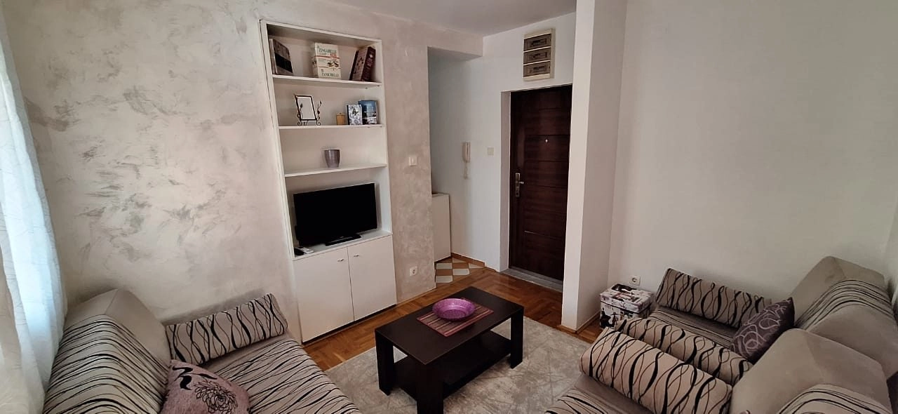 Izdavanje: Jednosoban stan 40 m² – Masline, Podgorica — fotografija 2