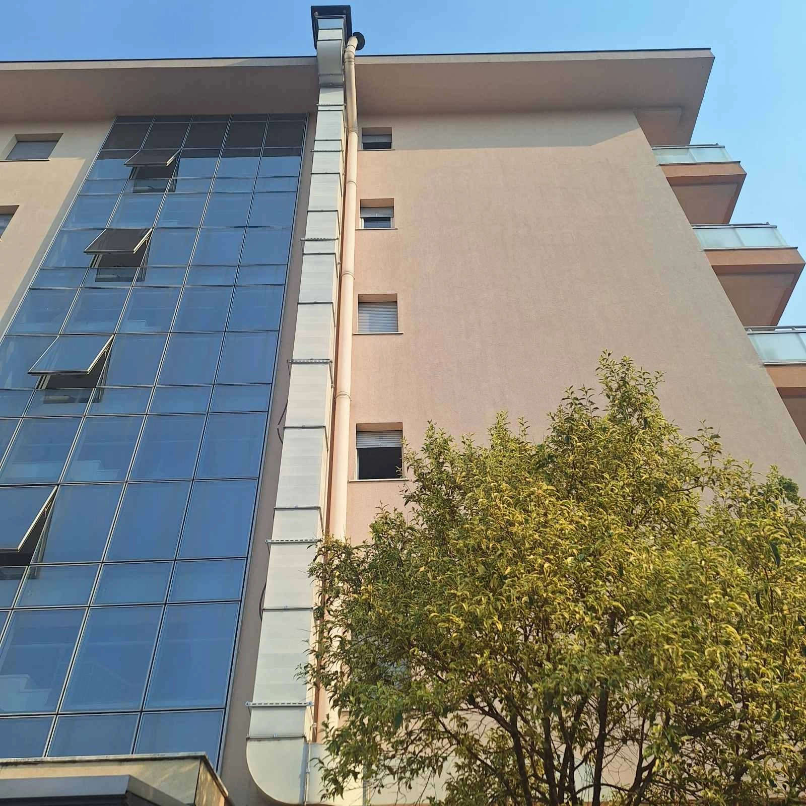 Poslovni-prostor-sa-terasom-City-kvart-Podgorica-8 Izdavanje: Poslovni prostor 300 m² – City kvart, Podgorica — fotografija 9