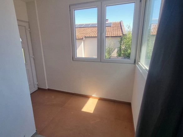 Izdavanje: Jednosoban stan 40 m² – Tološi, Podgorica — fotografija 2