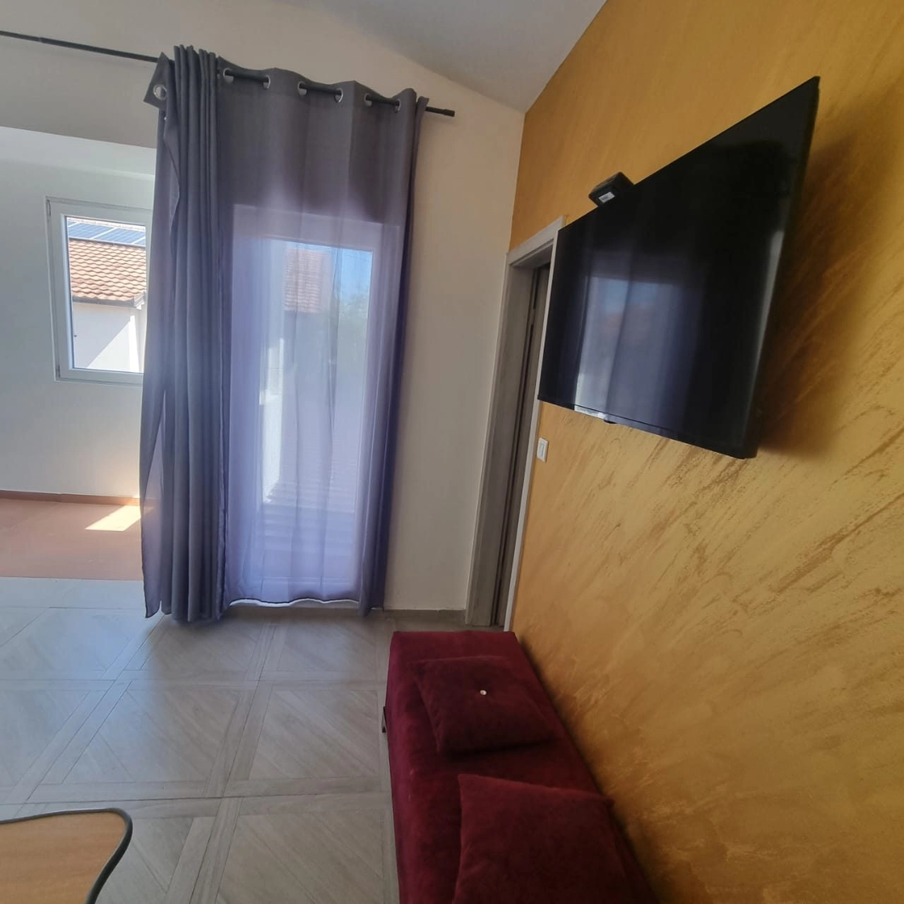 Izdavanje: Jednosoban stan 40 m² – Tološi, Podgorica — fotografija 4