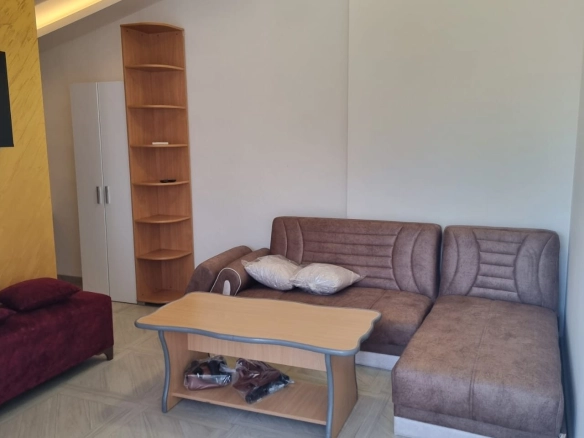 Izdavanje: Jednosoban stan 40 m² – Tološi, Podgorica — fotografija 8
