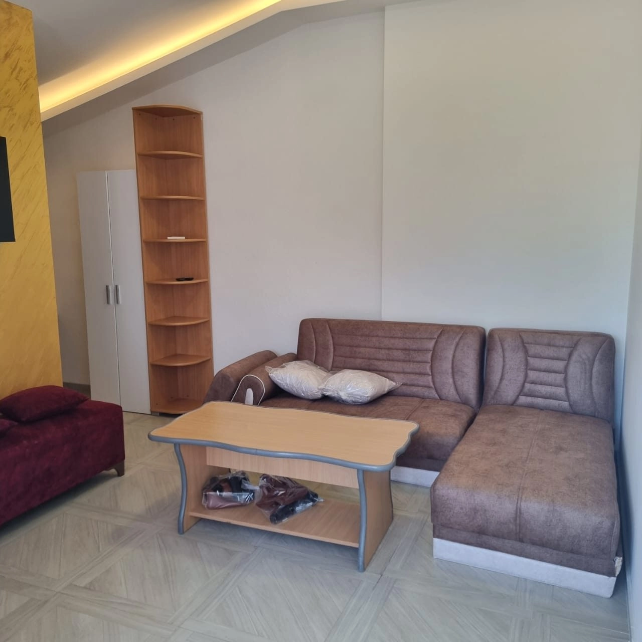 Izdavanje: Jednosoban stan 40 m² – Tološi, Podgorica — fotografija 8