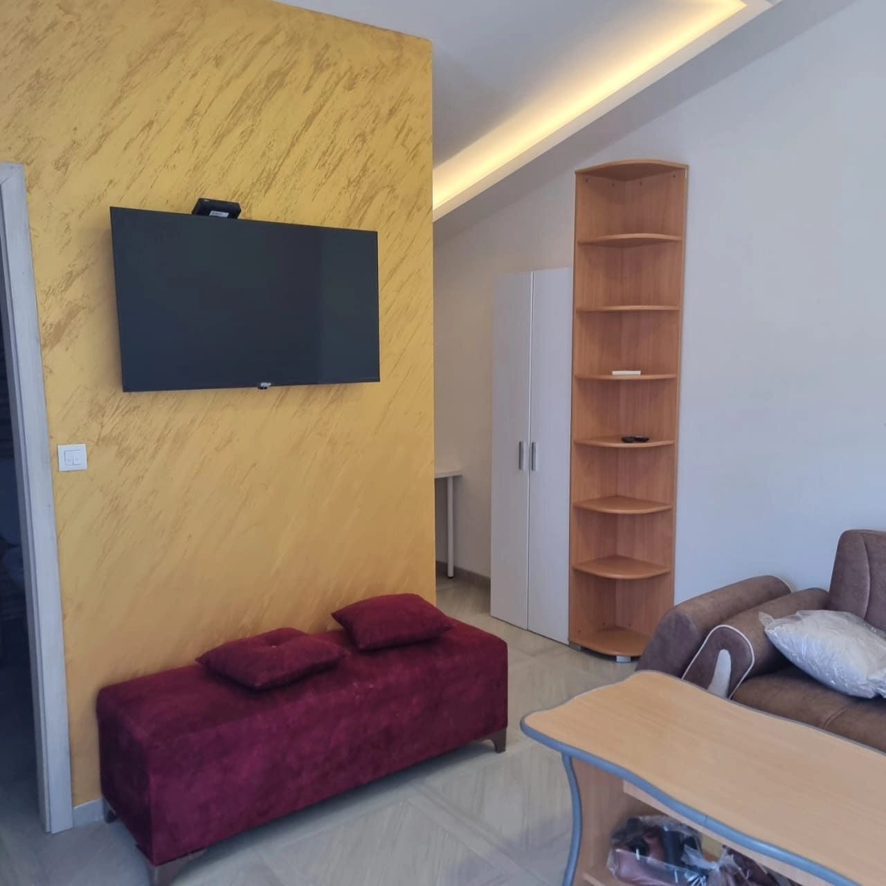 Izdavanje: Jednosoban stan 40 m² – Tološi, Podgorica — fotografija 11