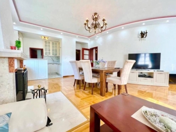 Izdavanje: Kuća 400 m² – Markovići, Budva — fotografija 6