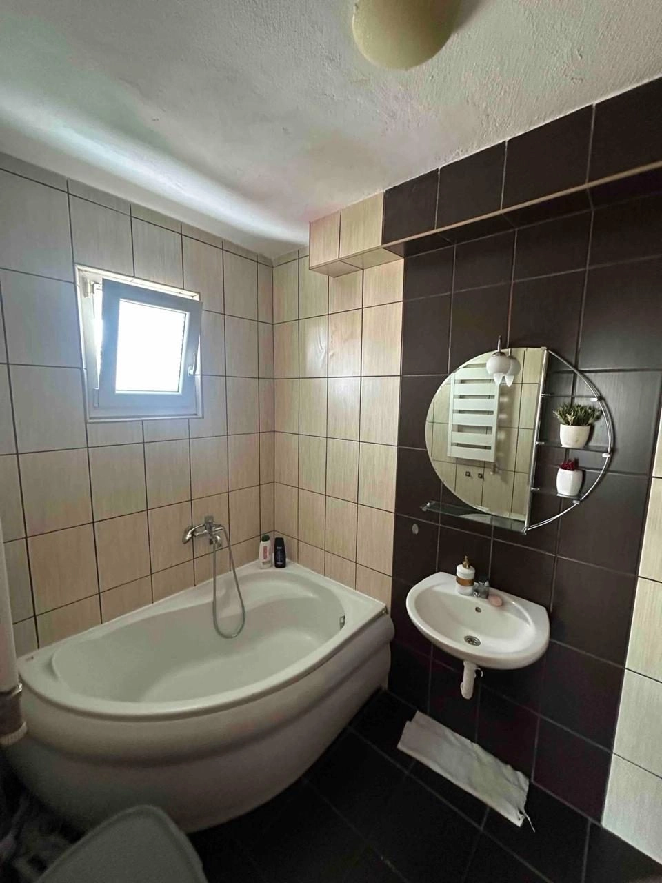 Izdavanje: Trosoban stan 1.412 m² – Donja Gorica, Podgorica — fotografija 2