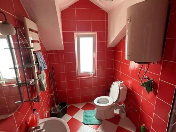 Izdavanje: Trosoban stan 1.412 m² – Donja Gorica, Podgorica — fotografija 3