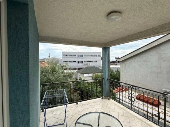 Izdavanje: Trosoban stan 1.412 m² – Donja Gorica, Podgorica — fotografija 7
